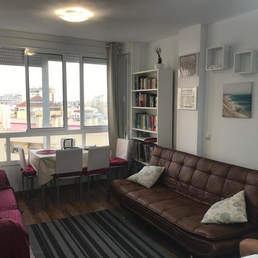 Apartamento Estudio Loft En El Centro Para 3 O 4 Personas Cama Doble Y Sofa Cama Check In A Partir De Las 15 Y 30 Min Pm Y Check Out Hasta Las 11 Y 30 Pm Con Wifi Normalmente No Se Puede Adelantar El Check In 托雷莫利诺斯 外观 照片